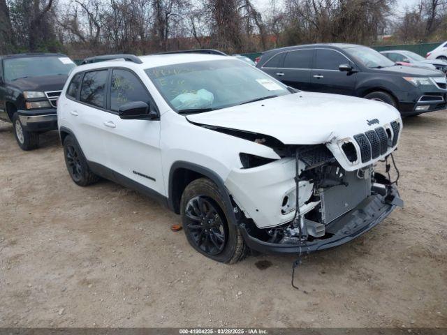  Salvage Jeep Cherokee