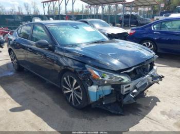 Salvage Nissan Altima