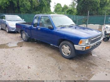  Salvage Toyota Pickup