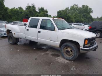  Salvage Chevrolet C3500 Chassis