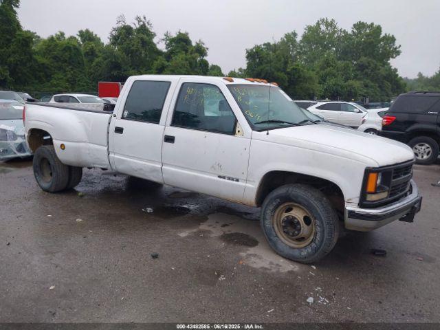 Salvage Chevrolet C3500 Chassis