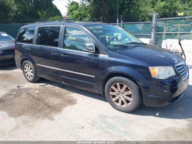  Salvage Chrysler Town & Country