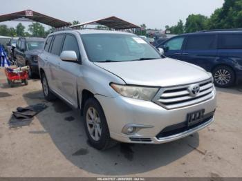  Salvage Toyota Highlander