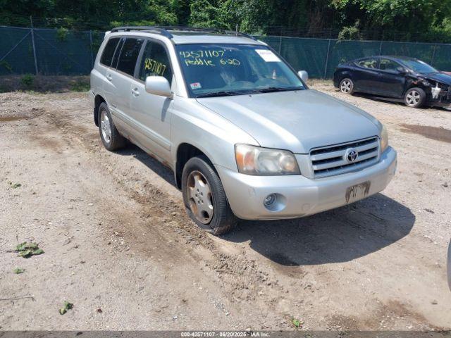  Salvage Toyota Highlander