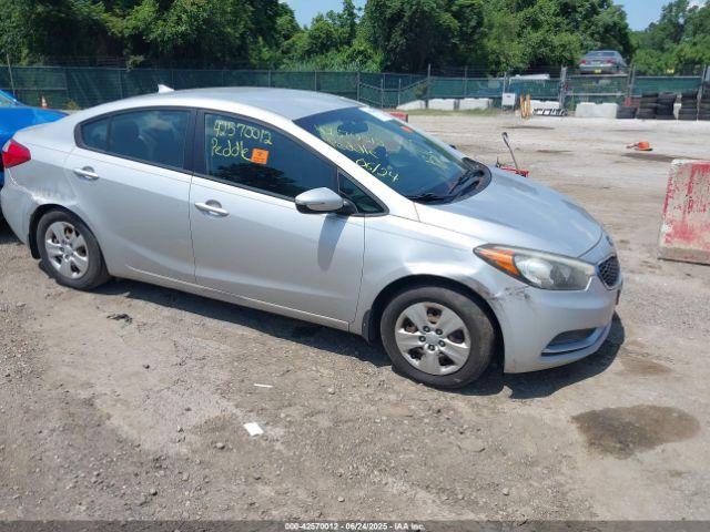  Salvage Kia Forte