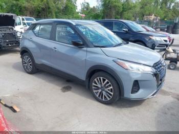  Salvage Nissan Kicks