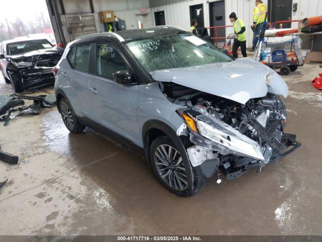  Salvage Nissan Kicks
