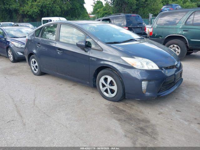  Salvage Toyota Prius