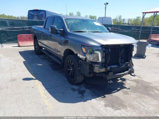  Salvage Nissan Titan