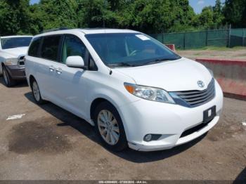  Salvage Toyota Sienna