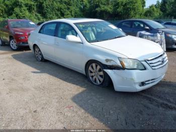  Salvage Toyota Avalon