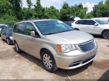  Salvage Chrysler Town & Country