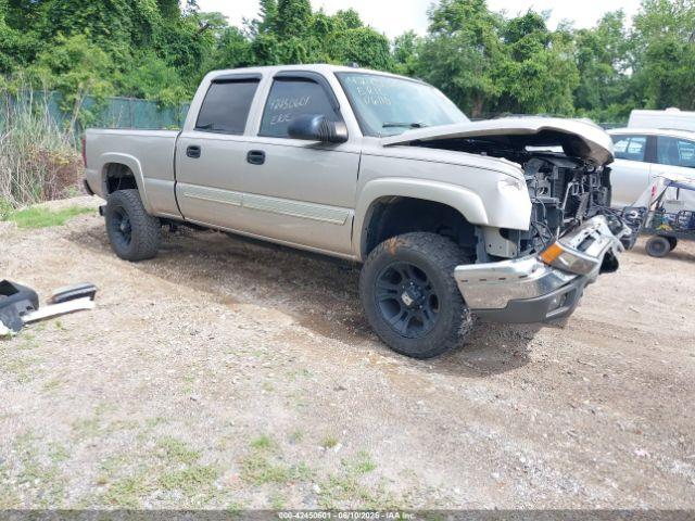  Salvage Chevrolet Silverado 2500