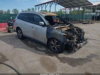  Salvage Nissan Pathfinder