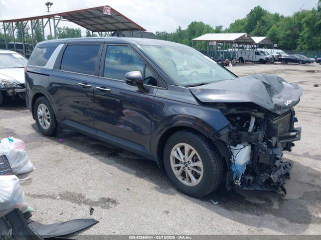  Salvage Kia Carnival