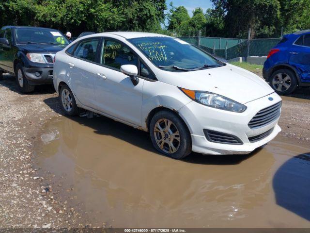  Salvage Ford Fiesta