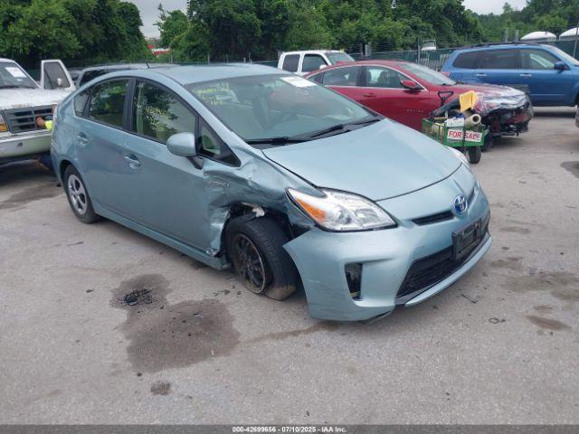  Salvage Toyota Prius