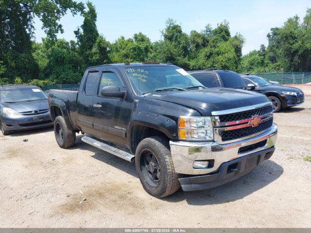  Salvage Chevrolet Silverado 2500