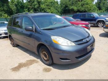  Salvage Toyota Sienna