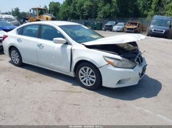  Salvage Nissan Altima