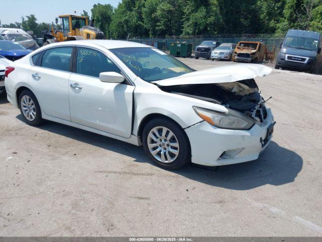  Salvage Nissan Altima