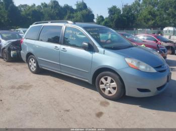  Salvage Toyota Sienna