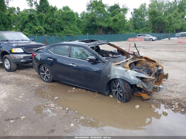  Salvage Nissan Maxima