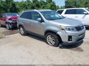  Salvage Kia Sorento