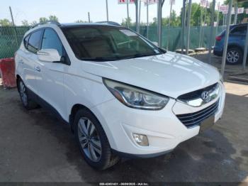  Salvage Hyundai TUCSON