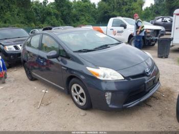  Salvage Toyota Prius