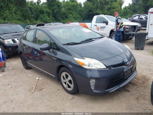  Salvage Toyota Prius