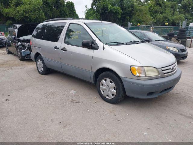  Salvage Toyota Sienna