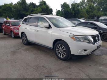  Salvage Nissan Pathfinder