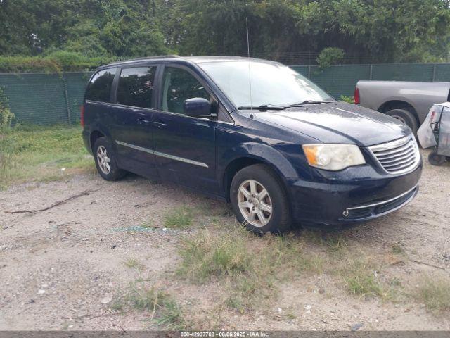  Salvage Chrysler Town & Country