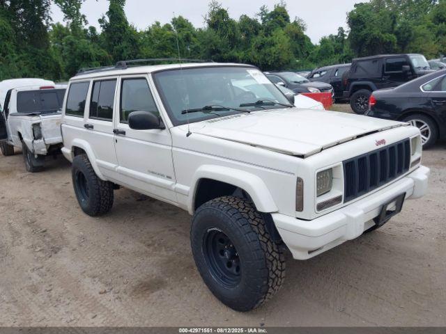  Salvage Jeep Cherokee