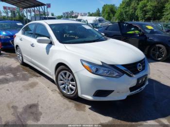  Salvage Nissan Altima