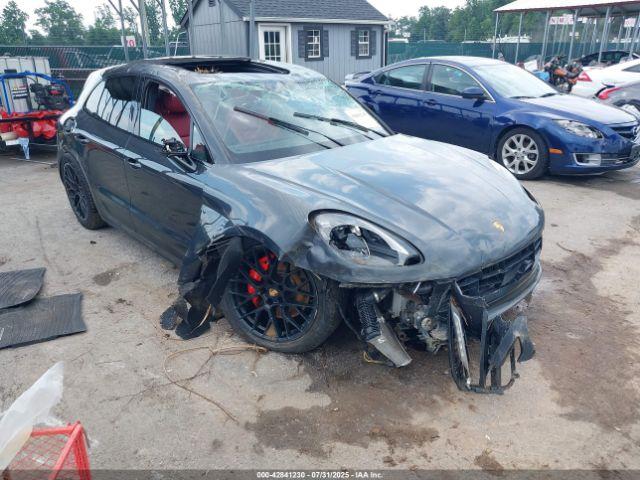  Salvage Porsche Macan