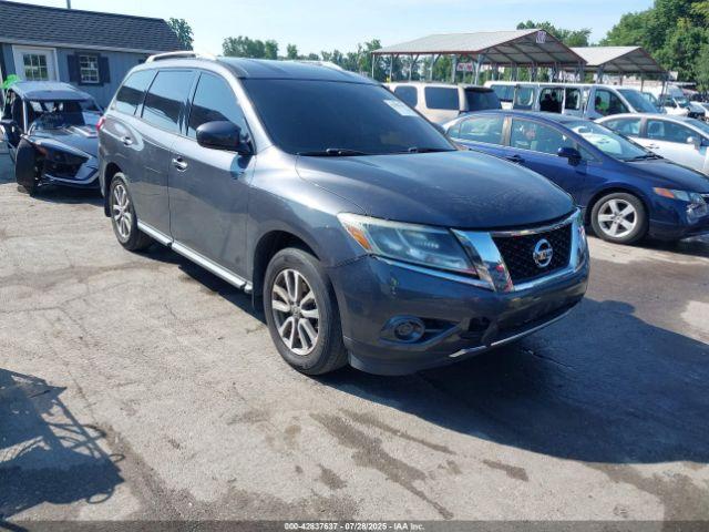  Salvage Nissan Pathfinder
