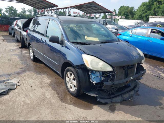  Salvage Toyota Sienna