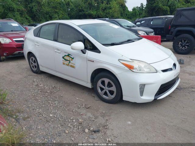  Salvage Toyota Prius