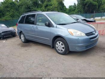  Salvage Toyota Sienna