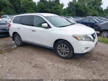  Salvage Nissan Pathfinder