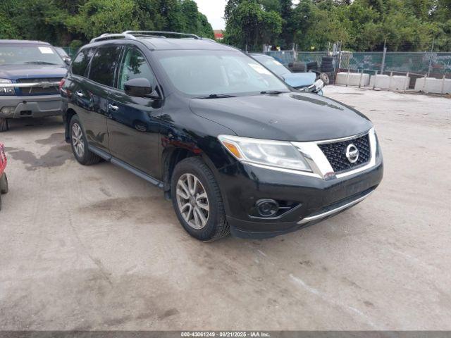  Salvage Nissan Pathfinder