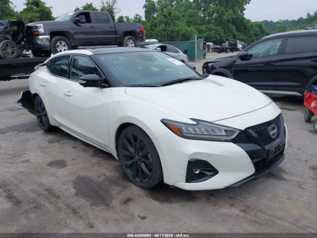  Salvage Nissan Maxima