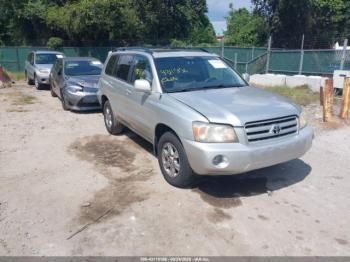  Salvage Toyota Highlander