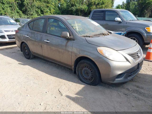  Salvage Nissan Versa