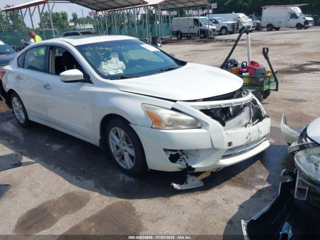  Salvage Nissan Altima