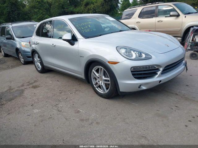  Salvage Porsche Cayenne Hybrid
