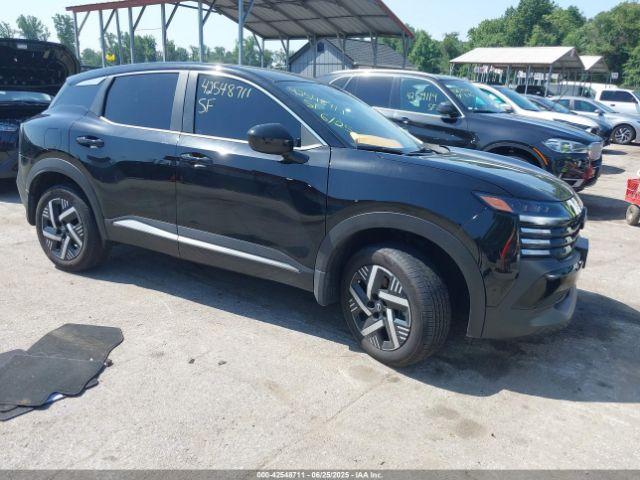 Salvage Nissan Kicks