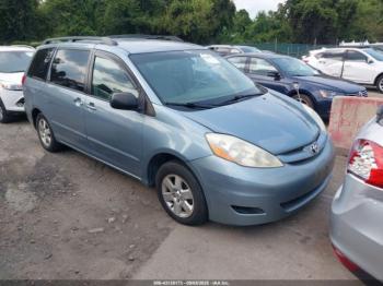  Salvage Toyota Sienna